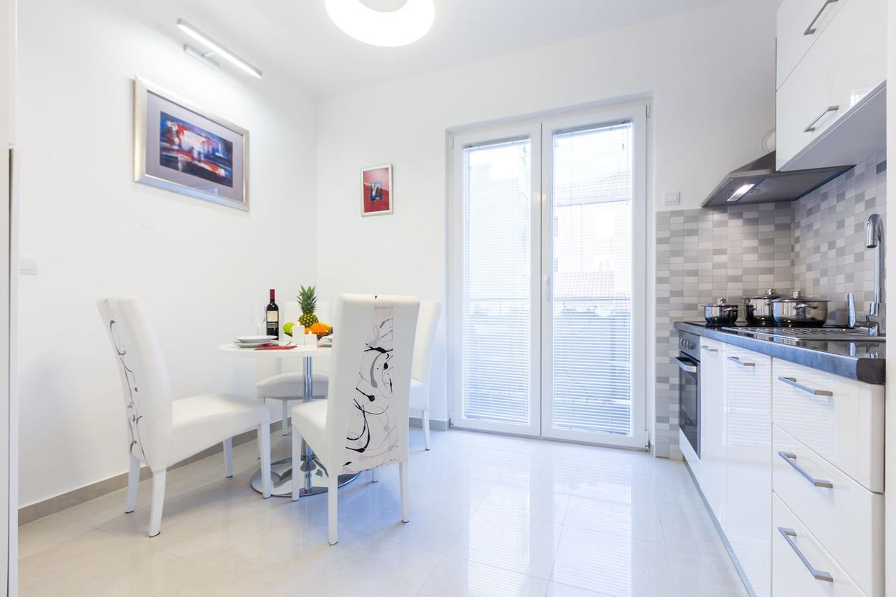 Fifi Apartment W. Parking In Old Town Zadar Cameră foto